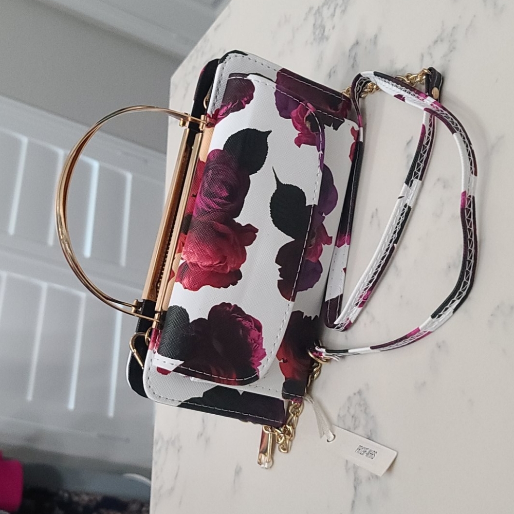 Handbag - Picture 3 of 7